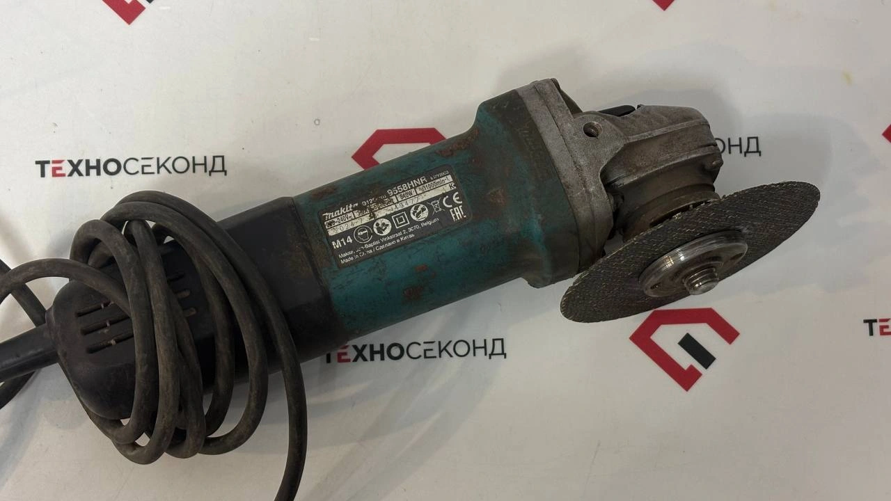 Угловая шлифмашина Makita 9558HNR