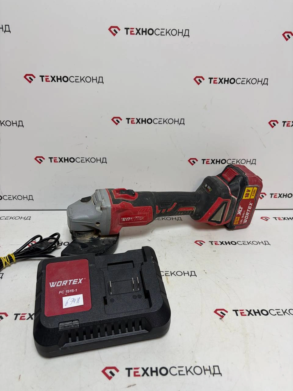 Угловая шлифмашина Wortex CAG 1812 E 1BCAG001A29
