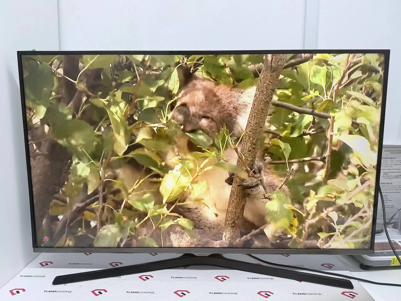 Телевизор Samsung UE40J5120AU