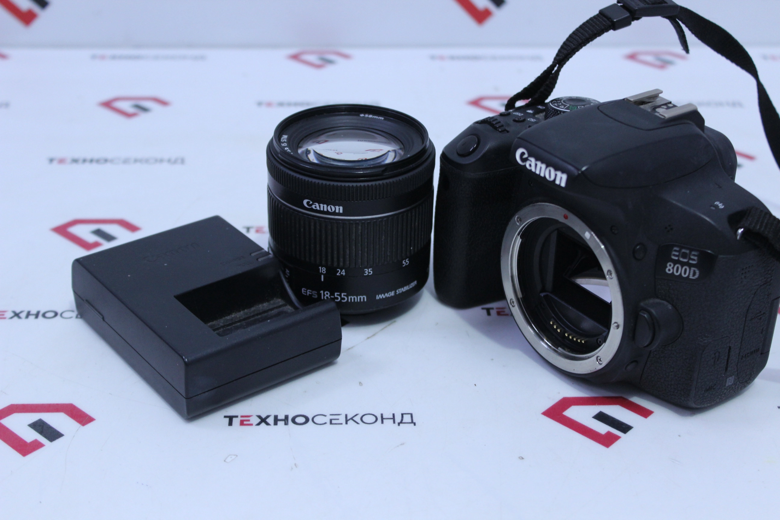 Зеркальный фотоаппарат Canon EOS 800D Kit 18-55mm IS STM