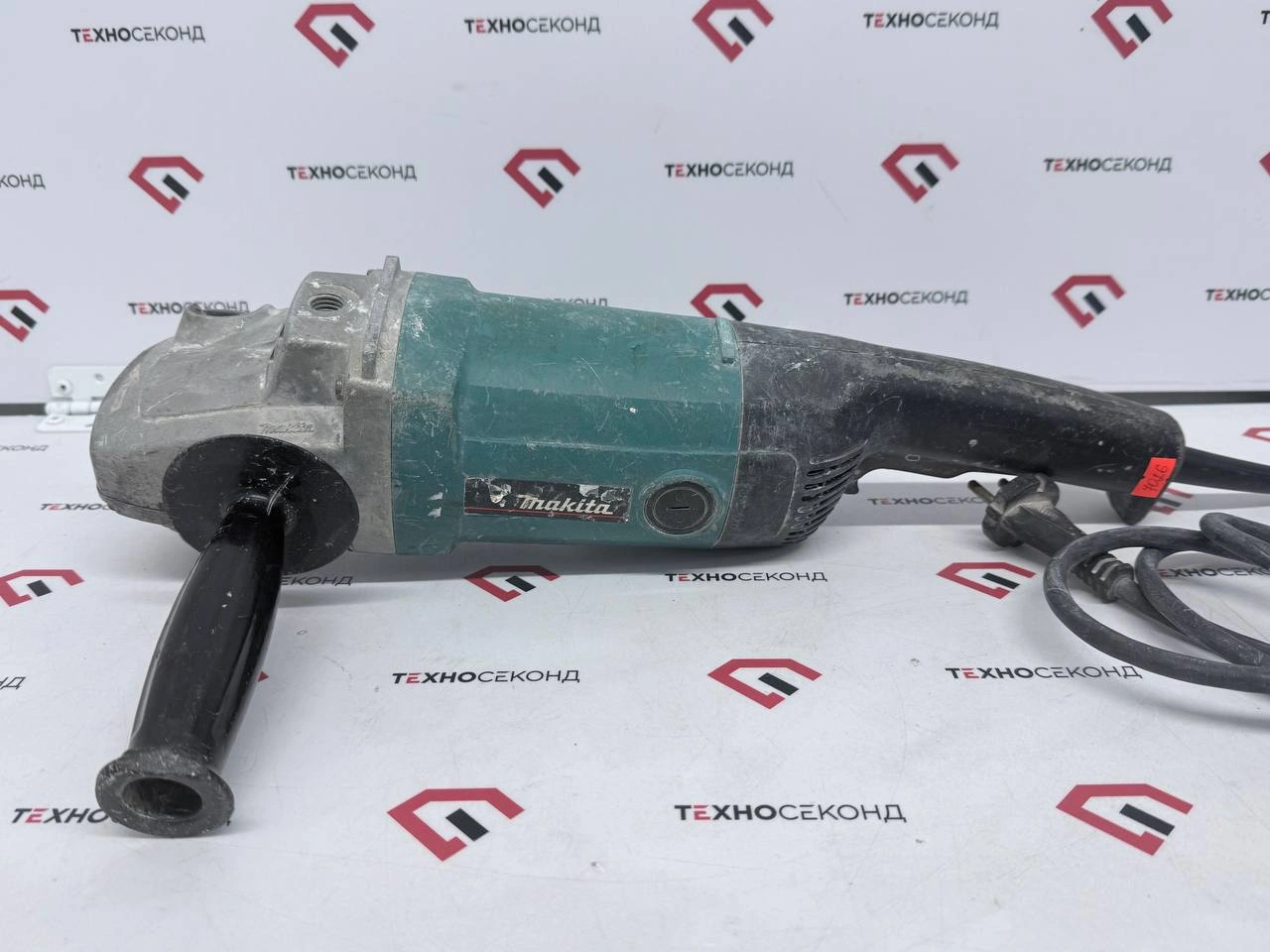 Угловая шлифмашина Makita 9069