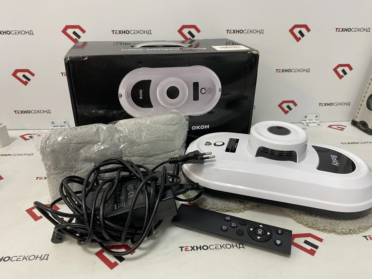 Робот мойщик окон Boldy кз4